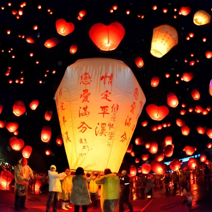 Vẻ Đẹp Huyền Ảo Của Những Lễ Hội Lồng Đèn Lớn Nhất Châu Á 12 Vẻ Đẹp Huyền Ảo Của Những Lễ Hội Lồng Đèn Lớn Nhất Châu Á (7)